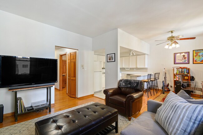 Foto del edificio - 2123 N Clark St