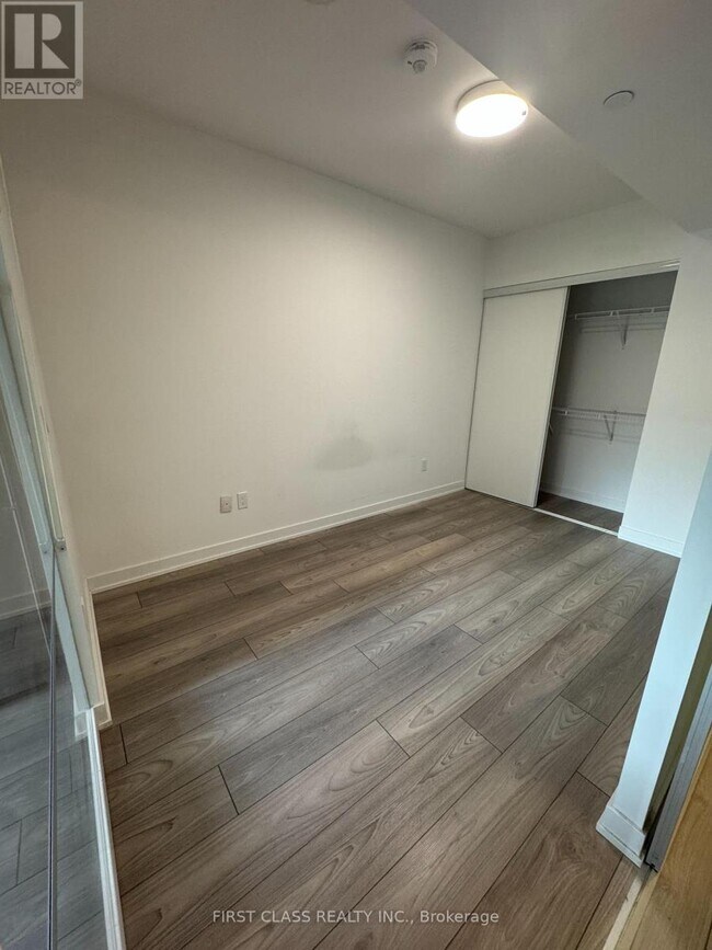 Photo du bâtiment - 8 Tippett Rd