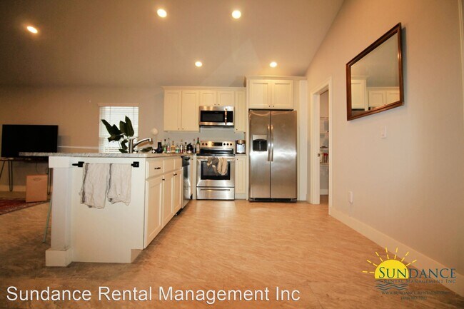 Building Photo - 3 br, 2 bath House - 2107 Nina Street