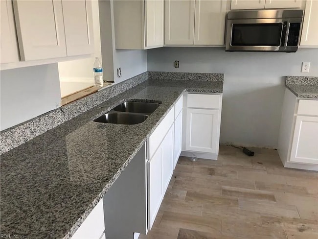 Building Photo - Your Next Home in the Heart of Virginia Beach