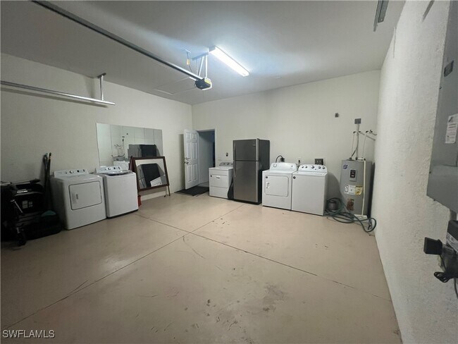 Foto del edificio - 2660 72nd Ave NE