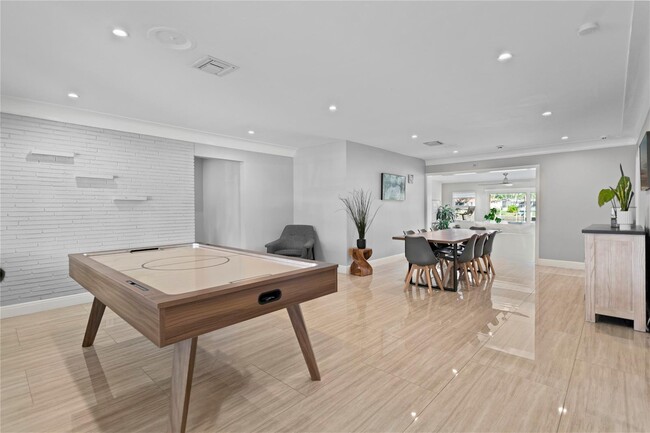 Foto del edificio - 817 NW 30th St