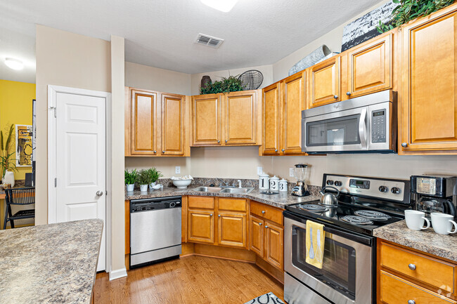 1BR, 1BA - 651SF - Cocina - The Crossings At Nine Mile Road