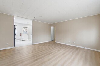 Building Photo - 52 Markham Rd