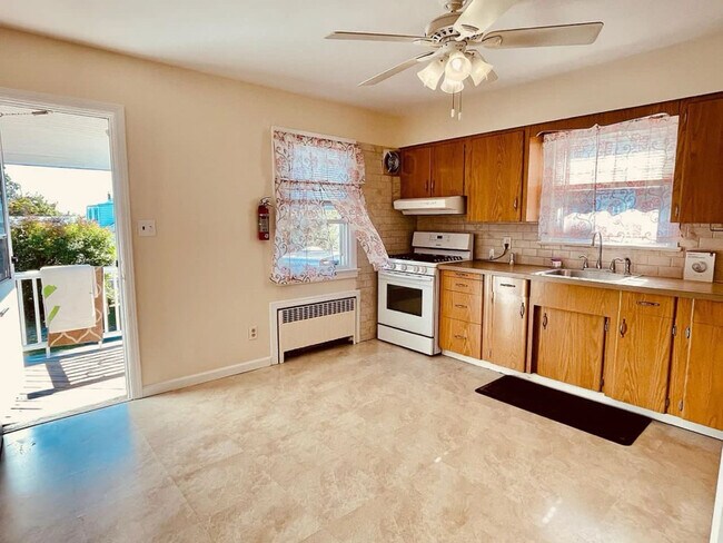 Foto del edificio - 149 Maplewood Ave