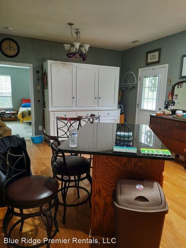 Building Photo - 3 br, 3 bath House - 41 Down Hemlock Lane