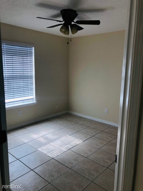 Foto del edificio - 3 br, 2 bath House - 402 Peregrine Ct