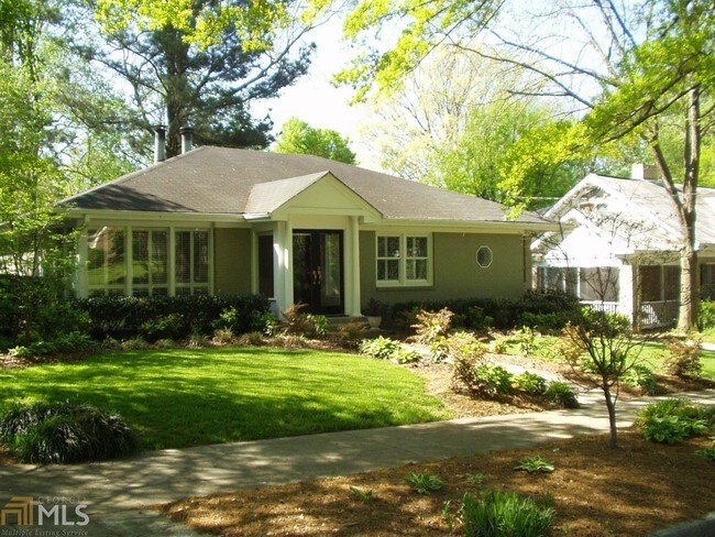 Foto del edificio - 595 Sherwood Rd NE