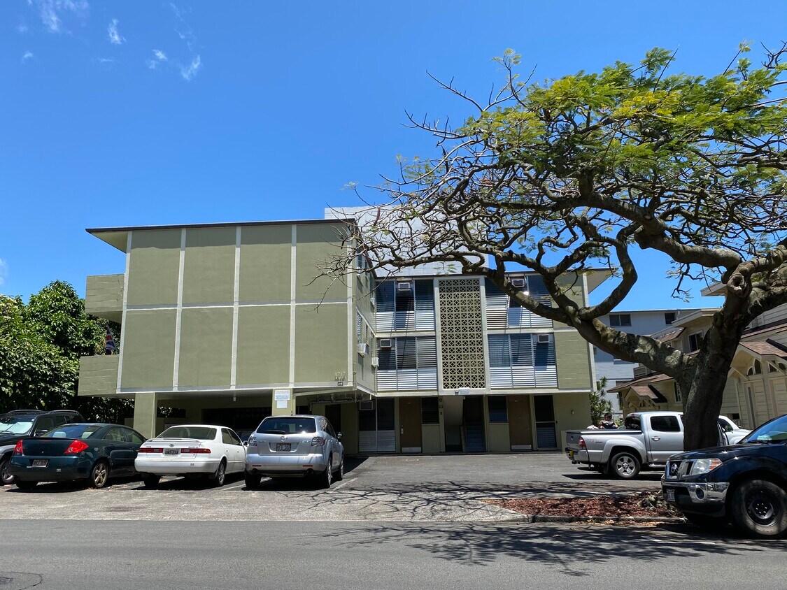 1717 Makiki St Unit 304, Honolulu, HI 96822 Apartments in Honolulu, HI