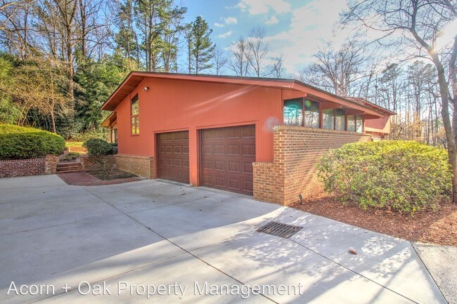 Building Photo - 4 br, 3.5 bath House - 3315 Stoneybrook Drive