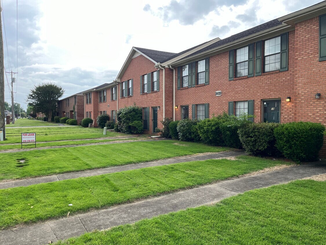 Foto principal - 1409 Brookline Ave SW
