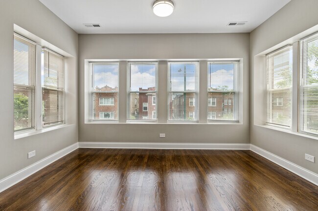 Building Photo - 1414 N Central Ave