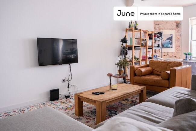 Foto del edificio - Room in Shared 2 bed/2 bath home