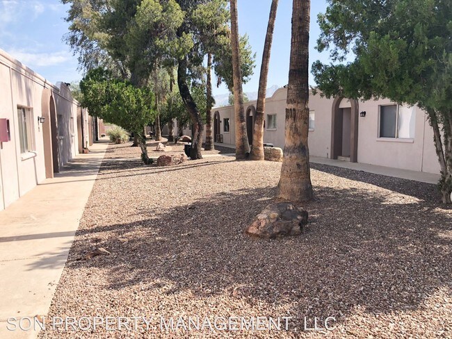 Building Photo - 1445-1445 E Fort Lowell Rd