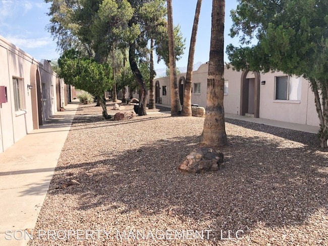 Foto del edificio - 1445-1445 E Fort Lowell Rd