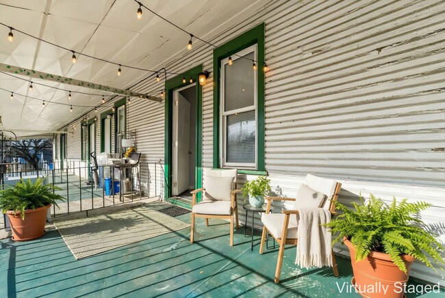 Foto del edificio - Freshly Updated Townhome Apartment!