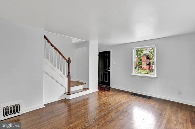 Foto del edificio - 331 Oakland St