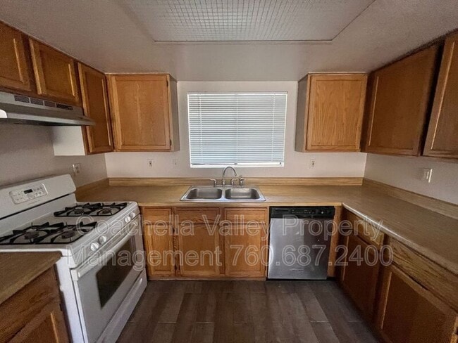 Building Photo - 32934 Rancho Vista Dr