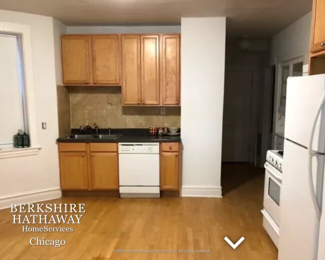 Foto del edificio - 4948 N Winchester Avenue