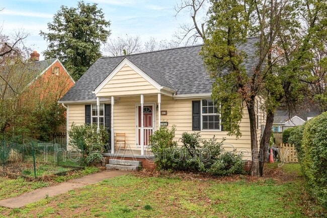 Photo - 1613 S Meadow St House