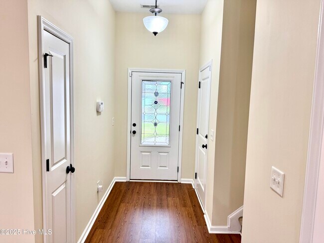Foto del edificio - 3661 Thornbrook Dr