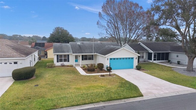 Foto del edificio - 807 Ramos Dr