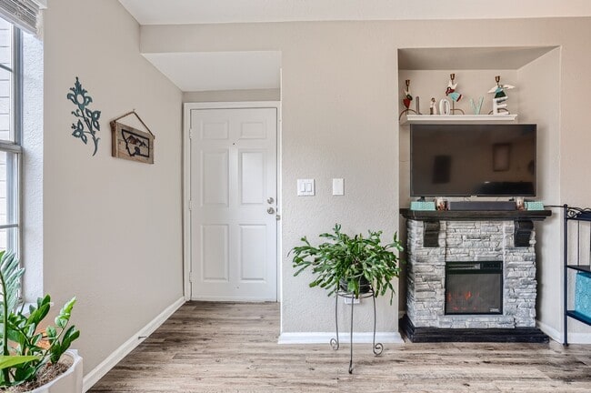 Photo - 9293 E Arbor Cir Apartment