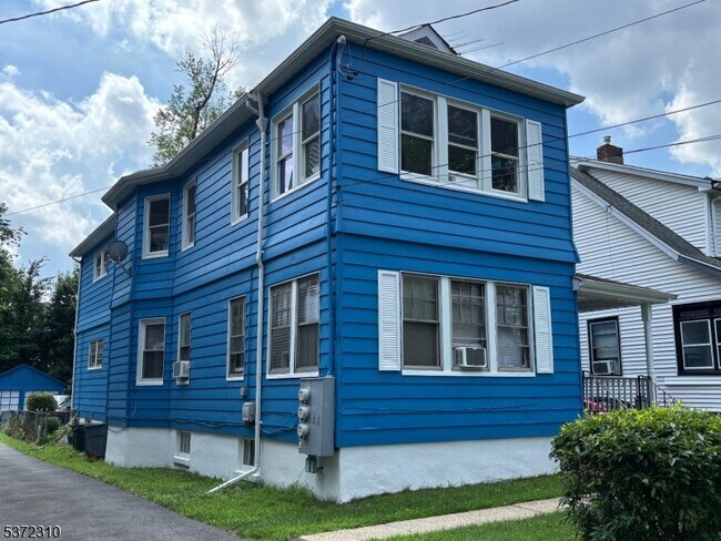 Foto del edificio - 26 Elmwood Ave