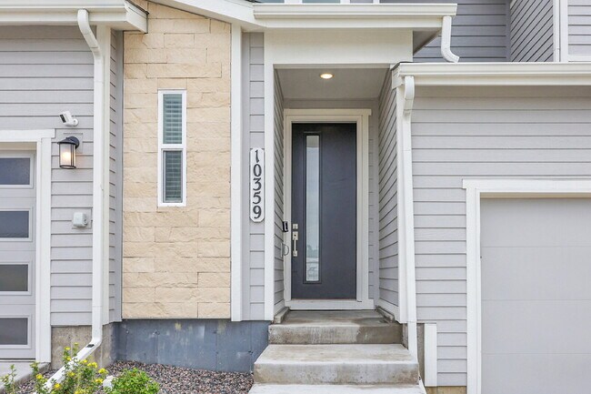 Foto del edificio - $2,090 - 2 Bed, 2.5 Bath Updated Townhome ...