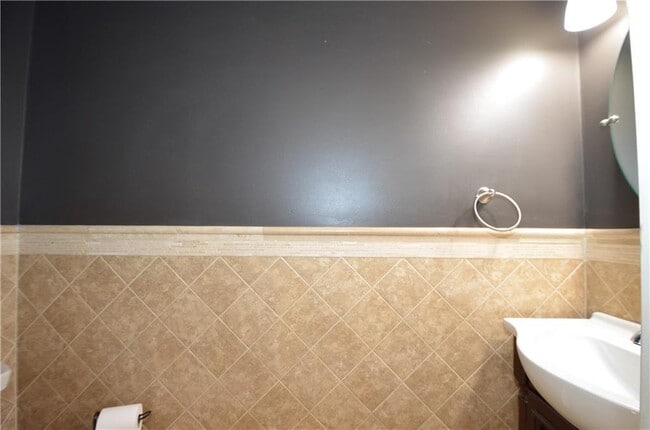 Foto del edificio - 5198 Hylan Blvd