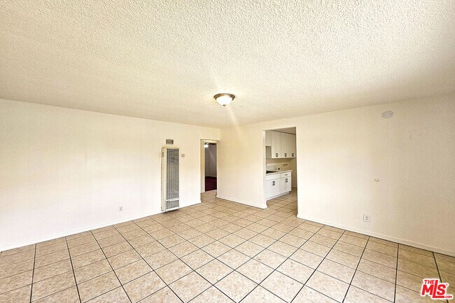 Foto del edificio - 1214 E 82nd St