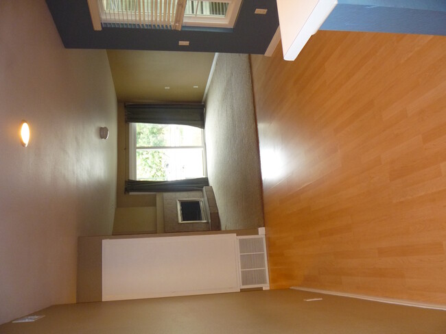 Foto del edificio - Beautiful 2 Bedroom 2-bathroom home in Pac...