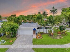 Building Photo - 9614 SW 134th Ct