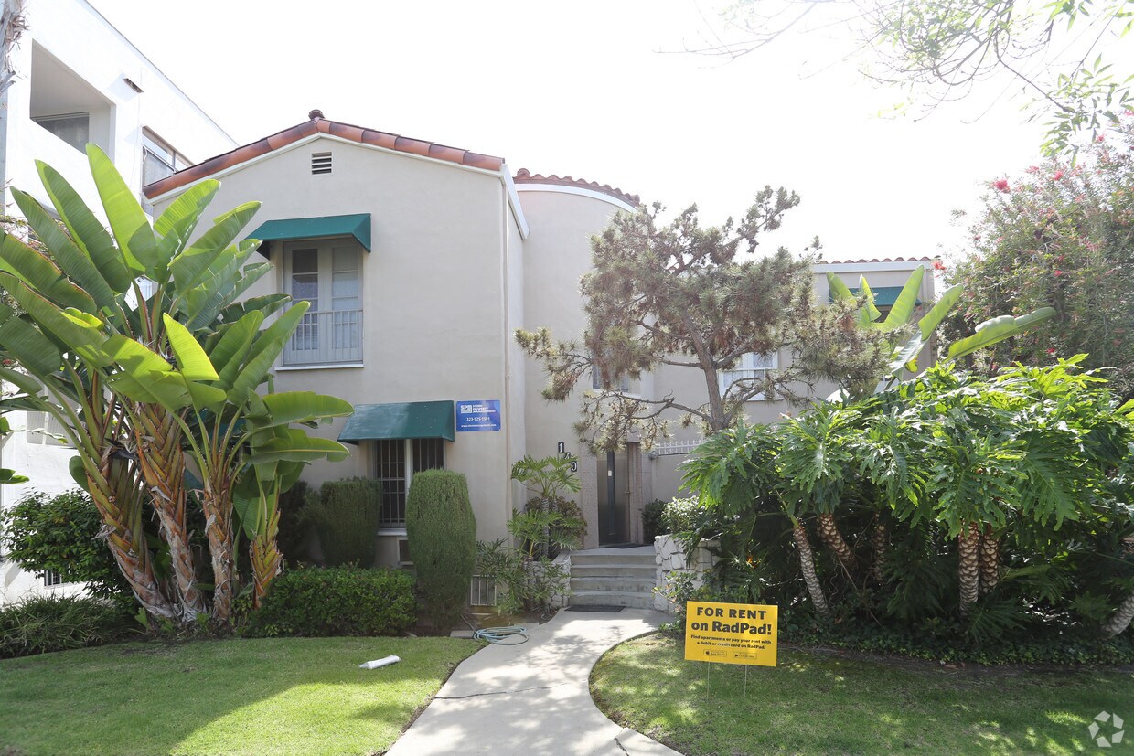 Primary Photo - 140 S Elm Dr