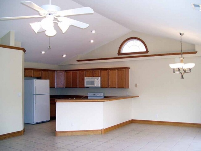 Foto del edificio - 4 Bedroom Home, South Columbia