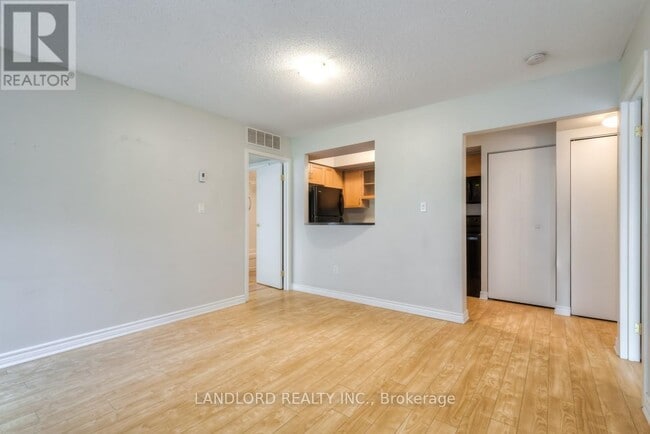 Building Photo - 21-1221 Pirandello St