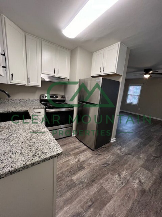 Building Photo - Move-in Special! Limited-Time Leasing Offer!