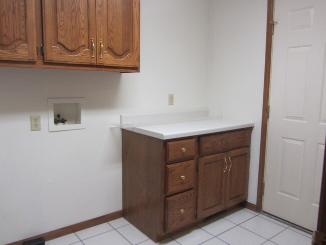 Building Photo - N511 Willowcrest Ct