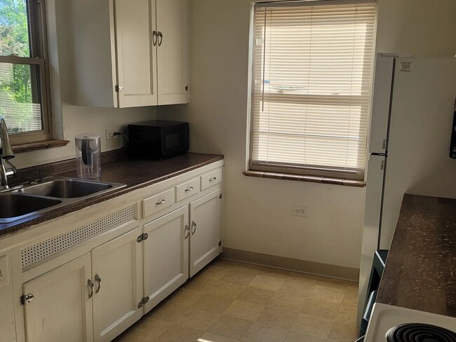 cocina - 3648 Ames St