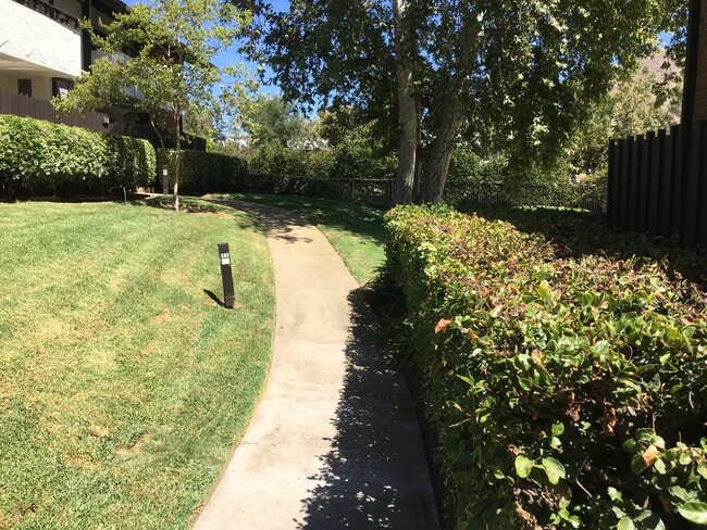 Building Photo - 31535 Lindero Canyon Rd