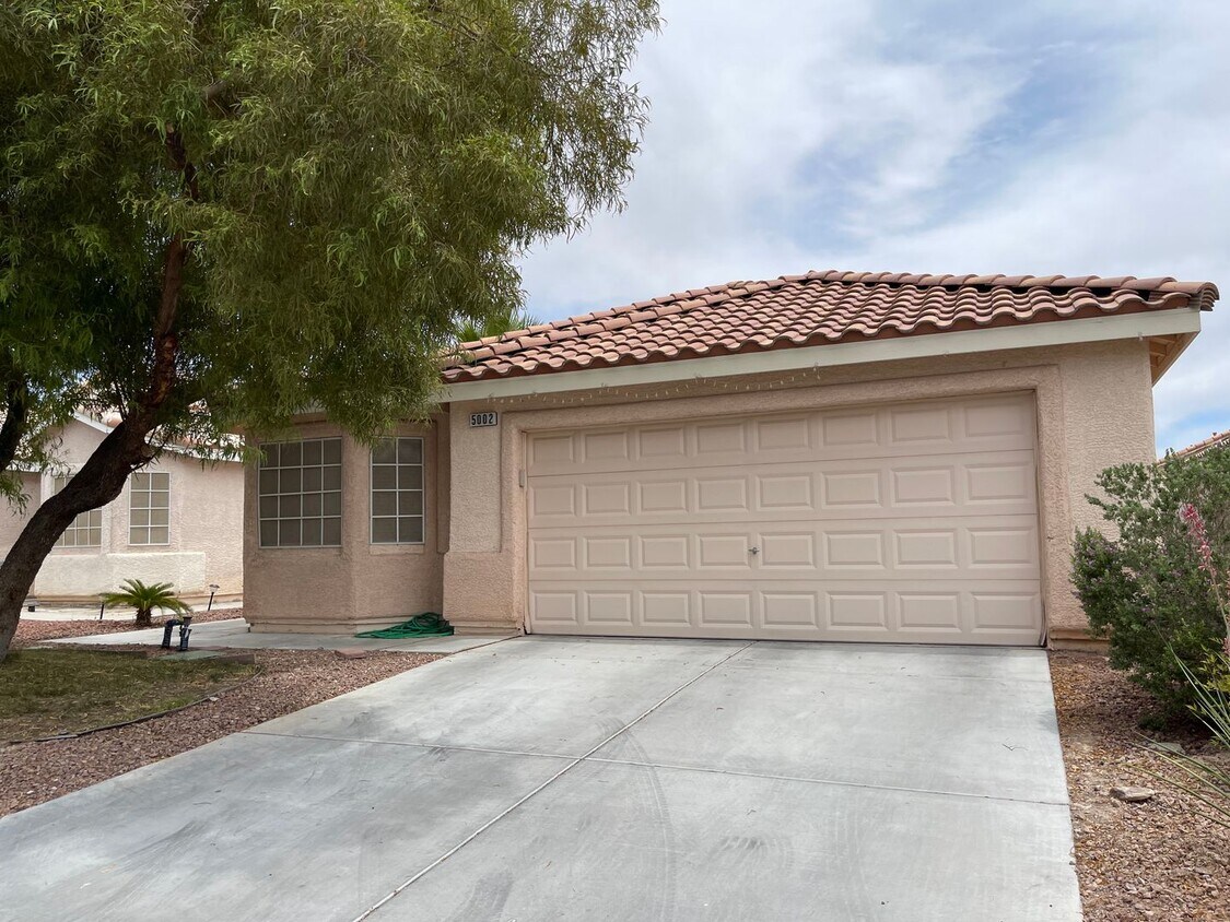 Foto principal - 5002 Drifting Pebble St