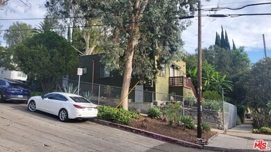 Building Photo - 1444 Manzanita St
