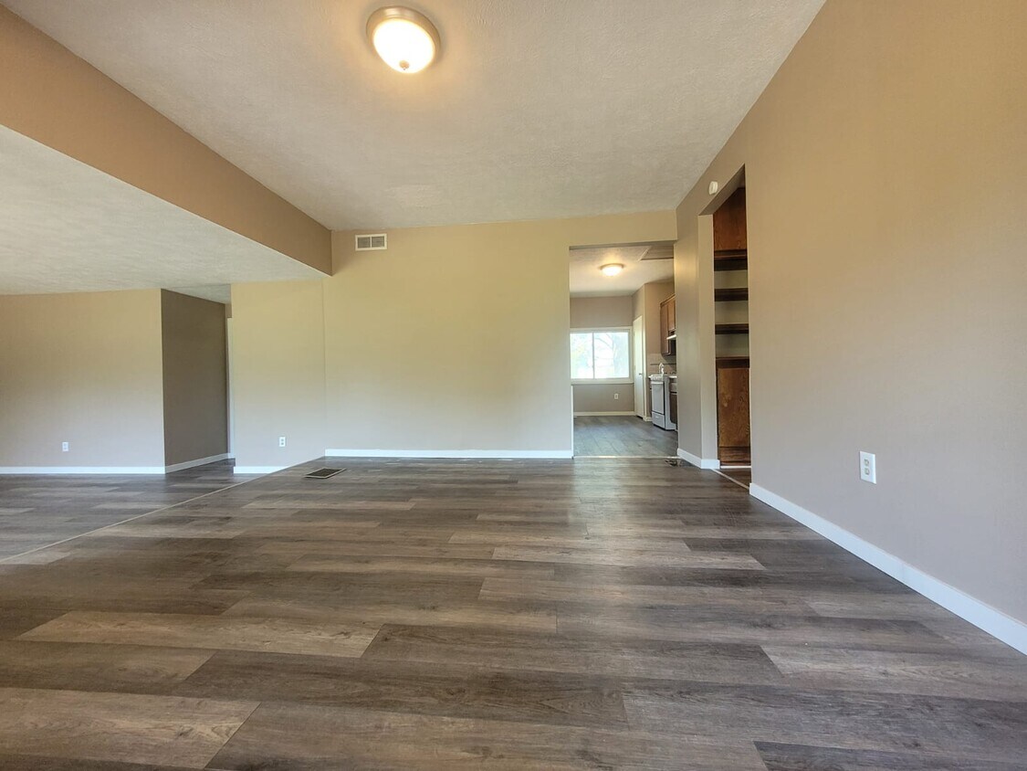 Foto principal - 802 E 15th St