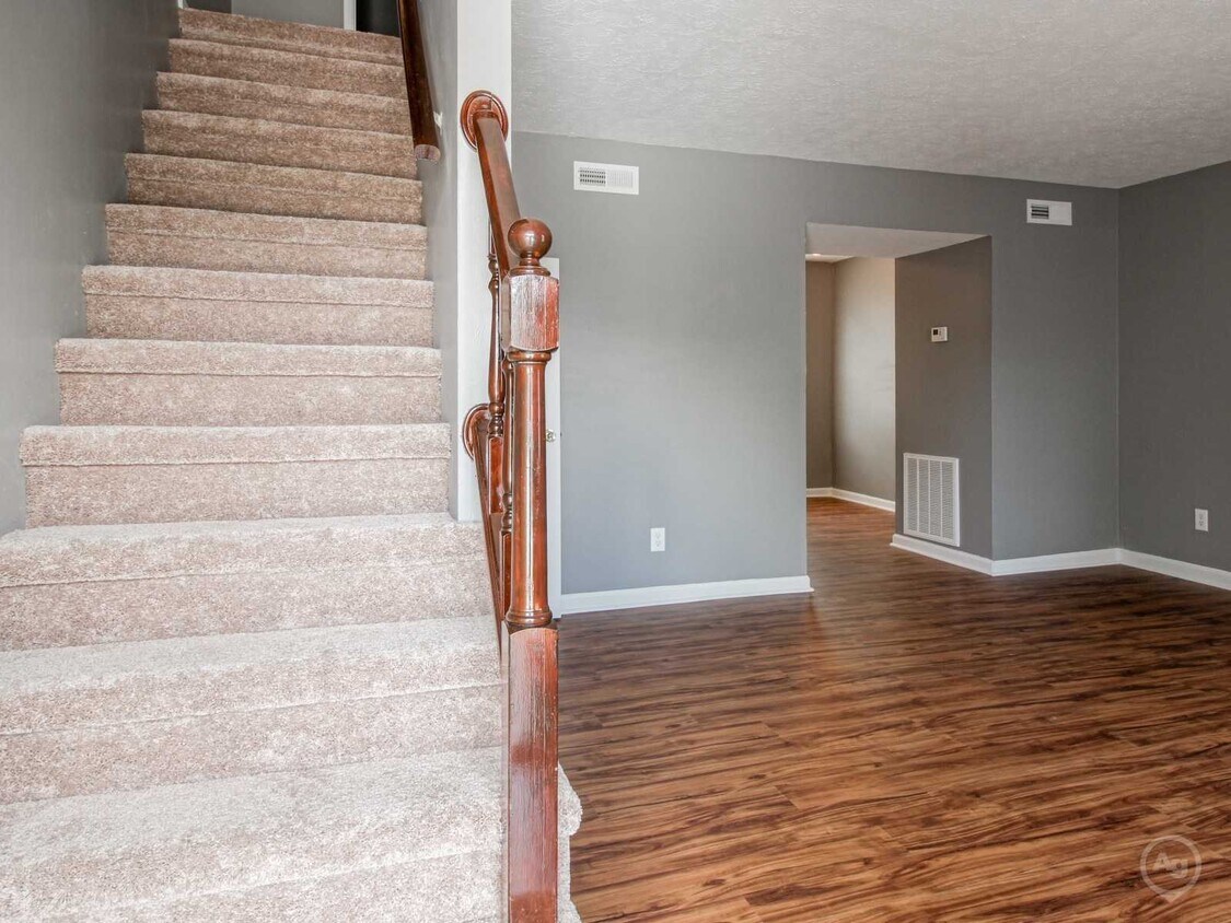 Entry - 9810 Seattle Slew Ln