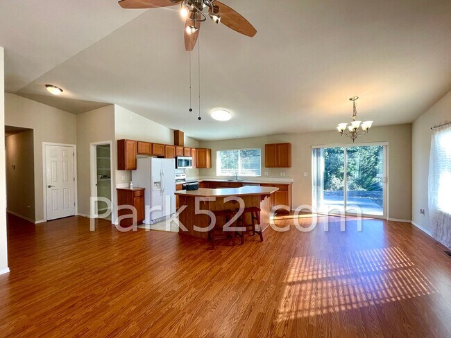 Building Photo - 3 Bedroom Rambler In Gig Harbor