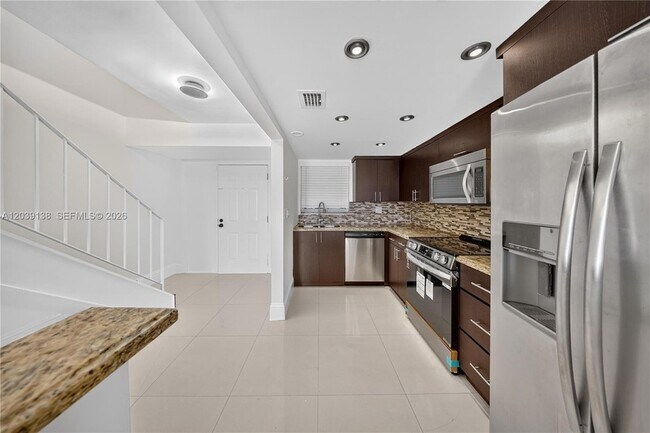 Foto del edificio - 9351 Fontainebleau Blvd
