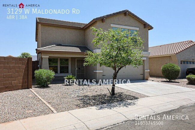Building Photo - 4 Bedroom with  POOL