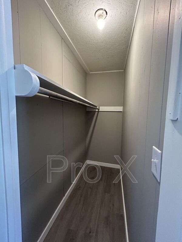 Foto del edificio - 2379 Locust Rd