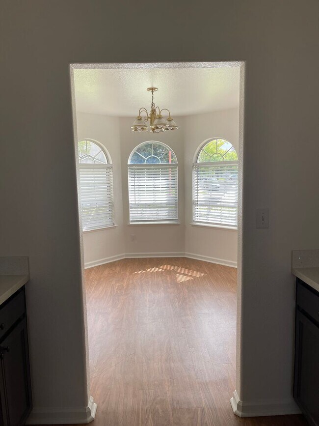 Foto del edificio - 9743 Deep Water Ln