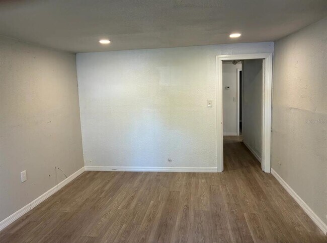 Foto del edificio - 2620 E 33rd Ave